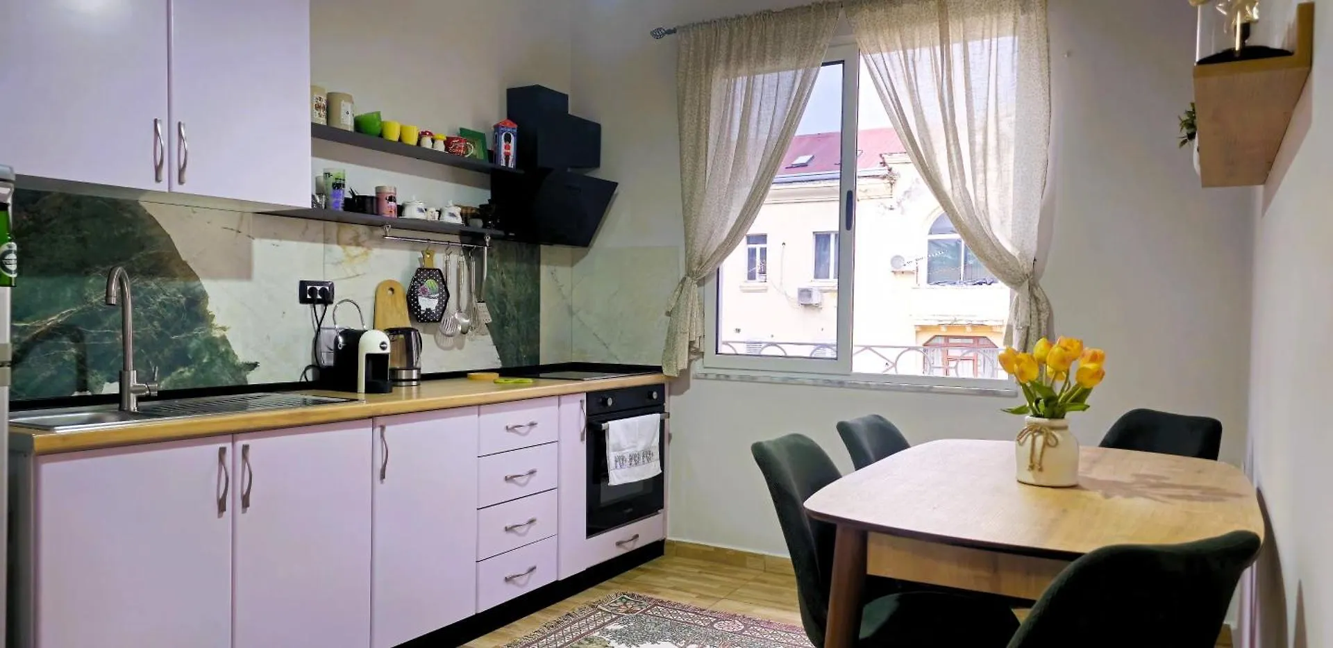 Lägenhet Papu'S Home, City Center 2Br Apt Tirana